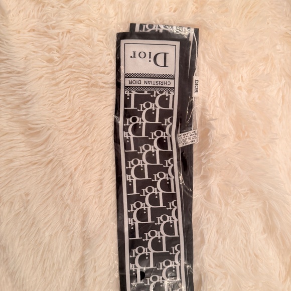 Silk Bandeau scarf - Picture 12 of 14